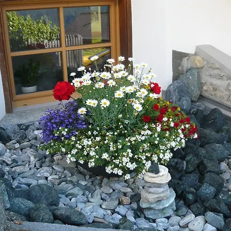 Chasa Vidos 270 - Familie Scandella * Sent