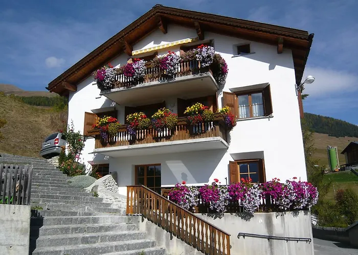 Апартаменты Chasa Vidos 270 - Familie Scandella *